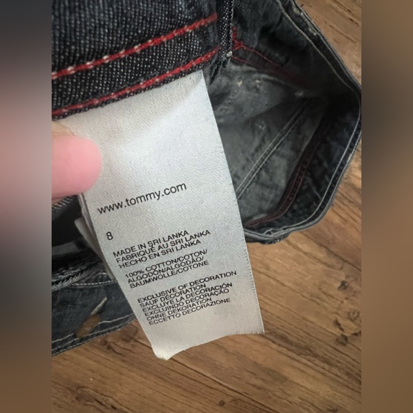 Tommy Hilfiger denim shorts 8 ladies cargo style super cute LIKE NEW - Picture 8 of 10
